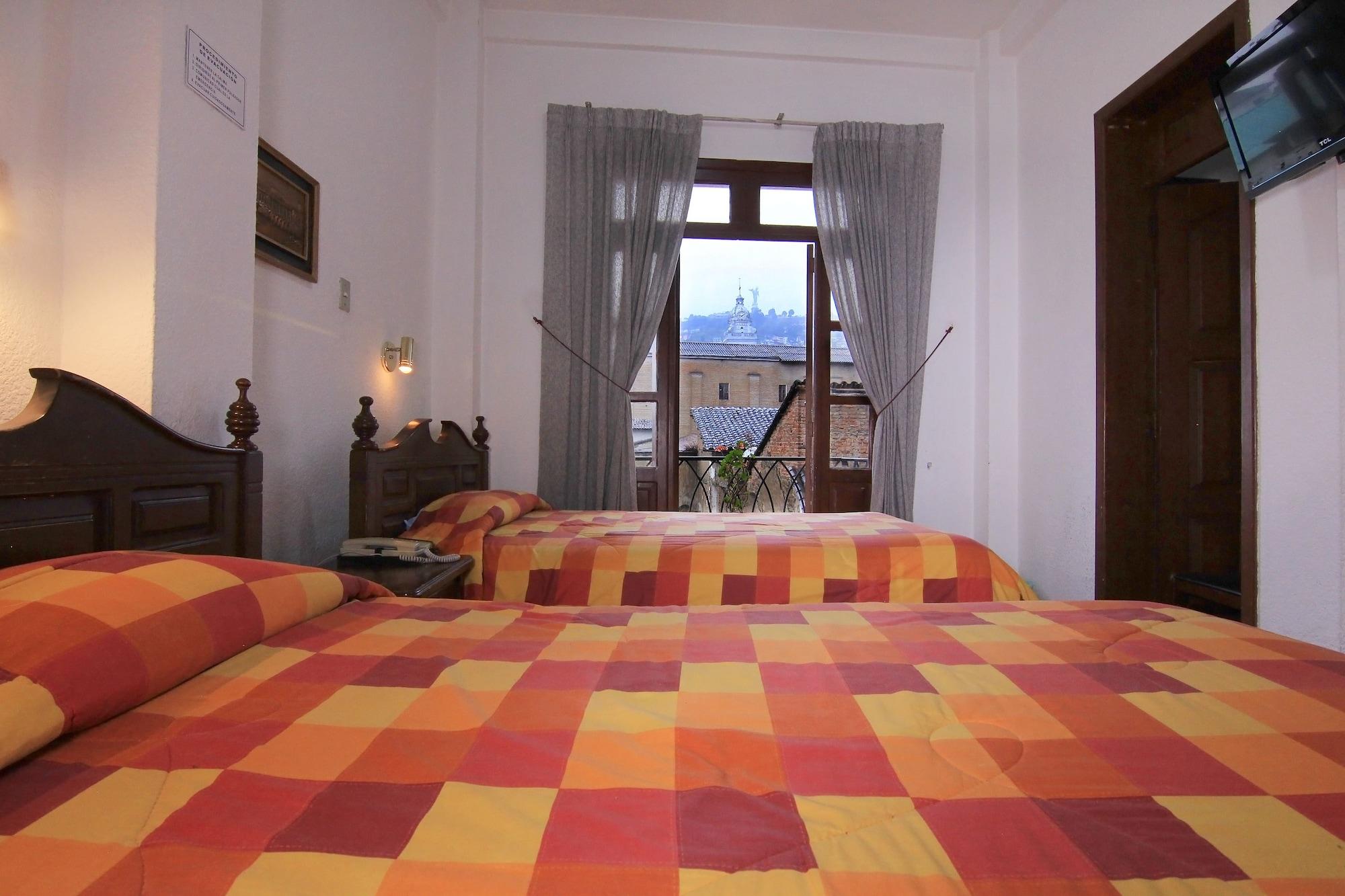 Hotel Huasi Continental Quito Exterior photo