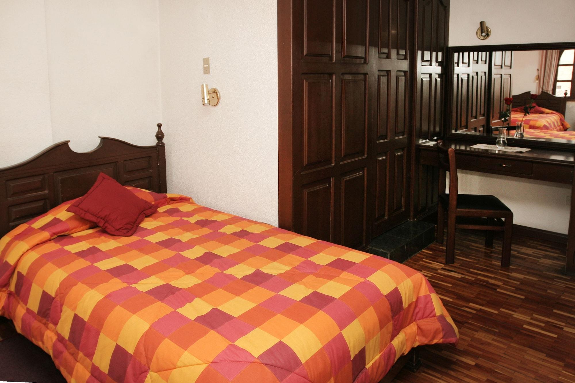 Hotel Huasi Continental Quito Exterior photo