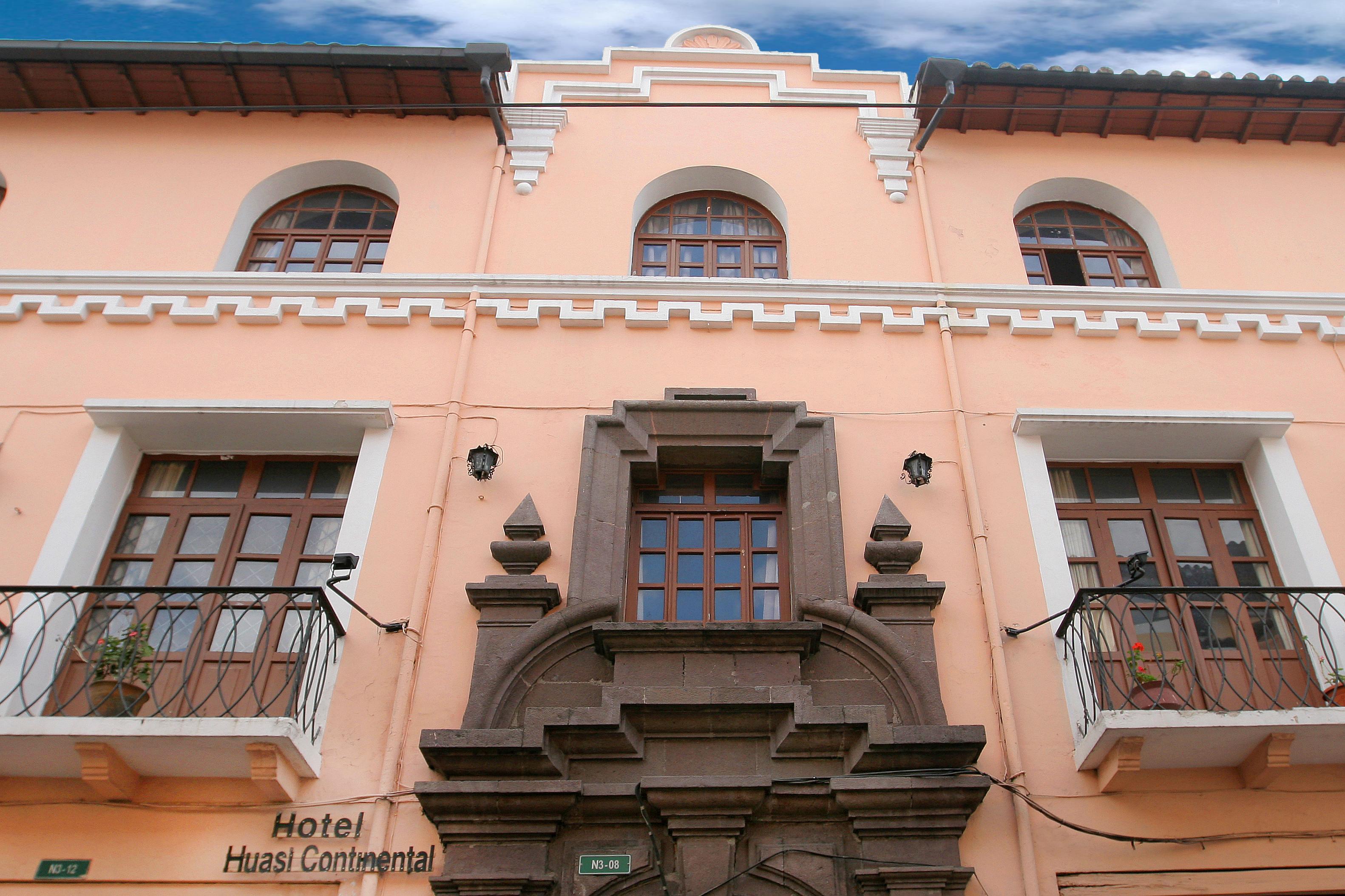 Hotel Huasi Continental Quito Exterior photo