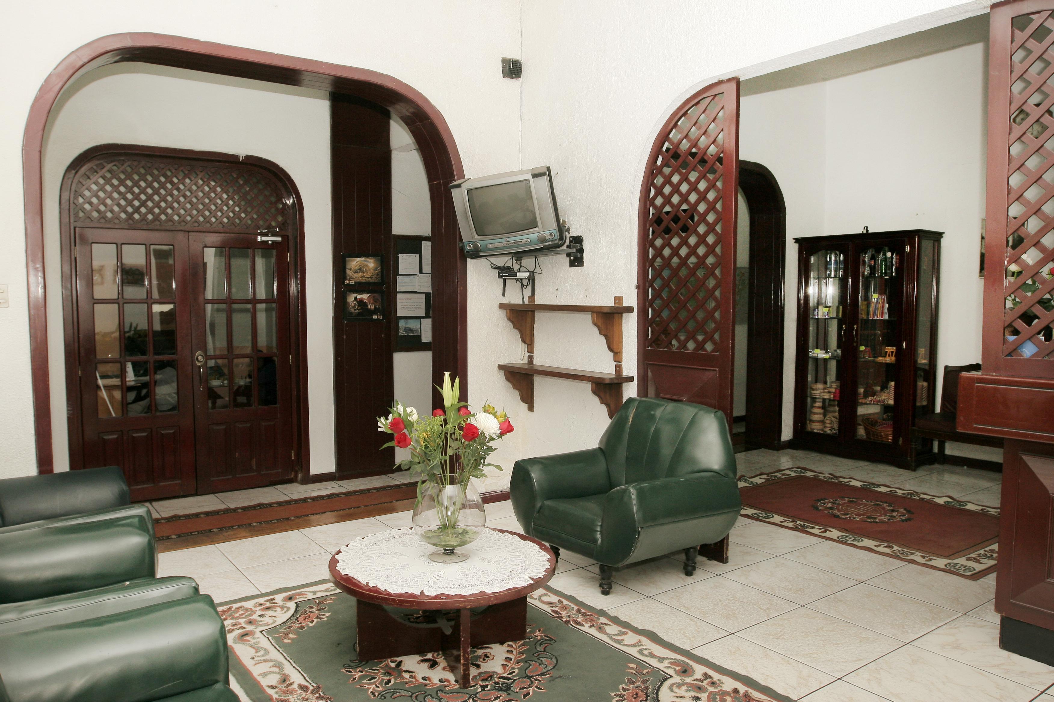 Hotel Huasi Continental Quito Exterior photo